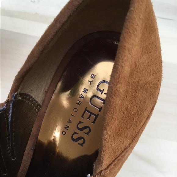 Guess Suede Shoes. Size 6.5 M - Picture 3 of 7